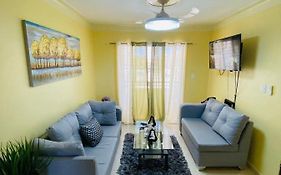 Tres 3-Habitaciones Con Sus Aires Apartamento Amueblado,Zona Tranquila Cerca De Todo Santiagord